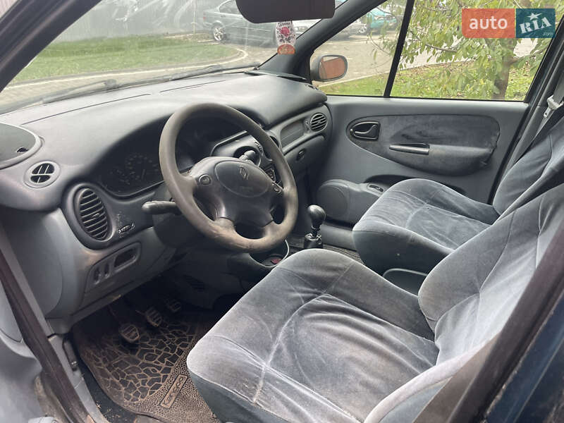 Мінівен Renault Megane Scenic 1998 в Чернівцях фото 8 Мінівен Renault Megane Scenic 1998 в Чернівцях
