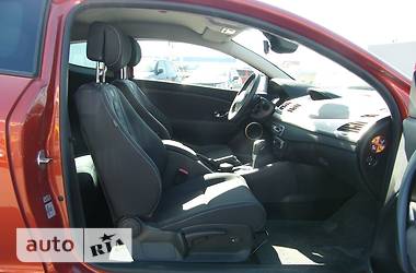Купе Renault Megane 2012 в 