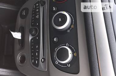 Хетчбек Renault Megane 2011 в 