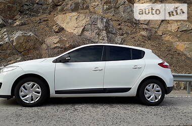 Хэтчбек Renault Megane 2013 в 