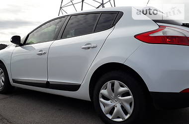 Хэтчбек Renault Megane 2013 в 