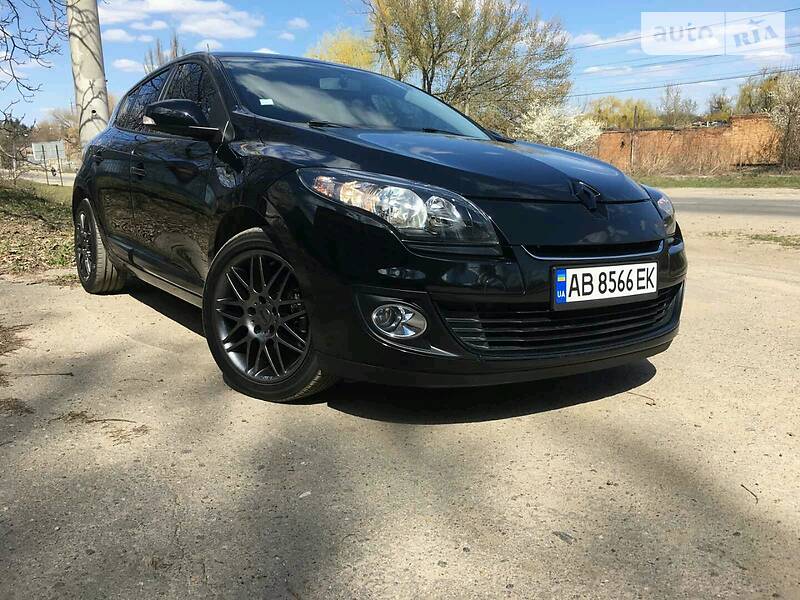 Хетчбек Renault Megane 2012 в 