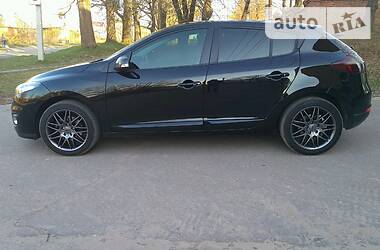 Хетчбек Renault Megane 2012 в 