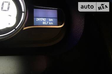 Хетчбек Renault Megane 2010 в 