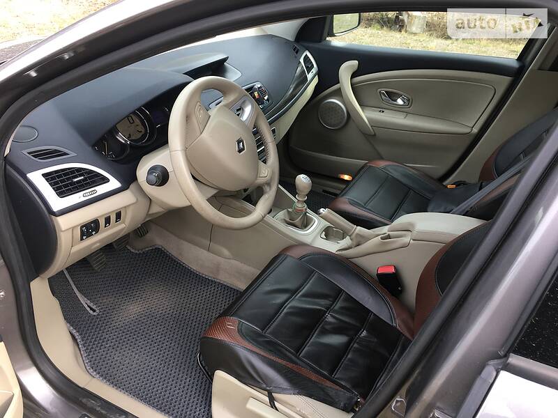 Універсал Renault Megane 2010 в Вараші фото 8 Універсал Renault Megane 2010 в Вараші
