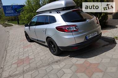 Універсал Renault Megane 2011 в  фото 17 Універсал Renault Megane 2011 в