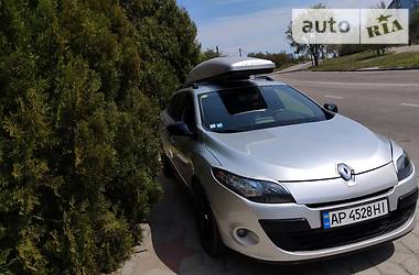Універсал Renault Megane 2011 в  фото 26 Універсал Renault Megane 2011 в
