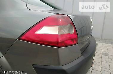 Седан Renault Megane 2004 в 
