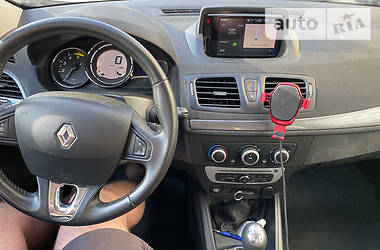 Универсал Renault Megane 2015 в Вишневом