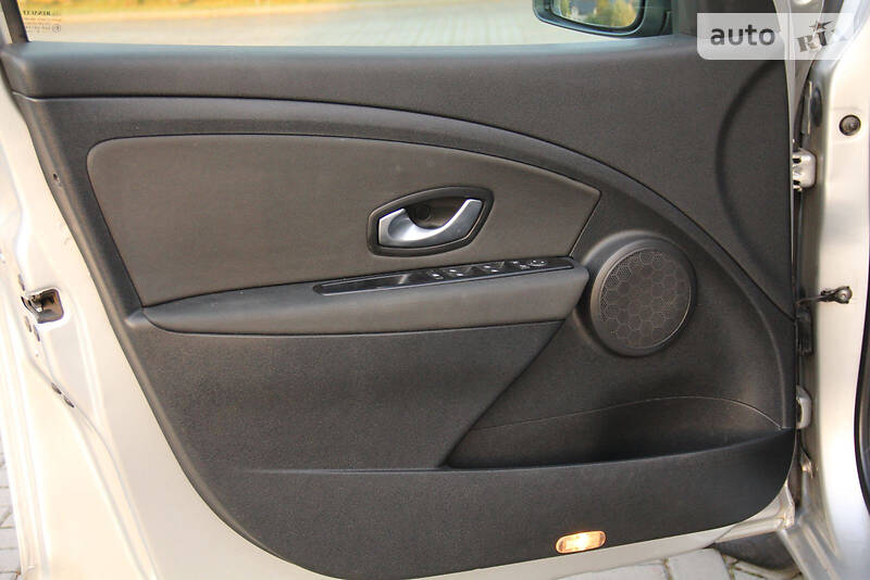 Універсал Renault Megane 2009 в Дрогобичі фото 67 Універсал Renault Megane 2009 в Дрогобичі