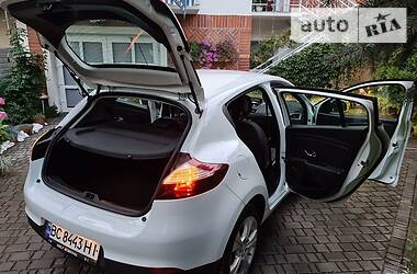 Хетчбек Renault Megane 2015 в 