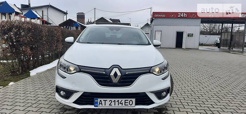 Хэтчбек Renault Megane 2017 в 