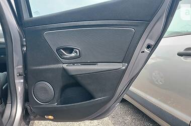 Хэтчбек Renault Megane 2010 в 