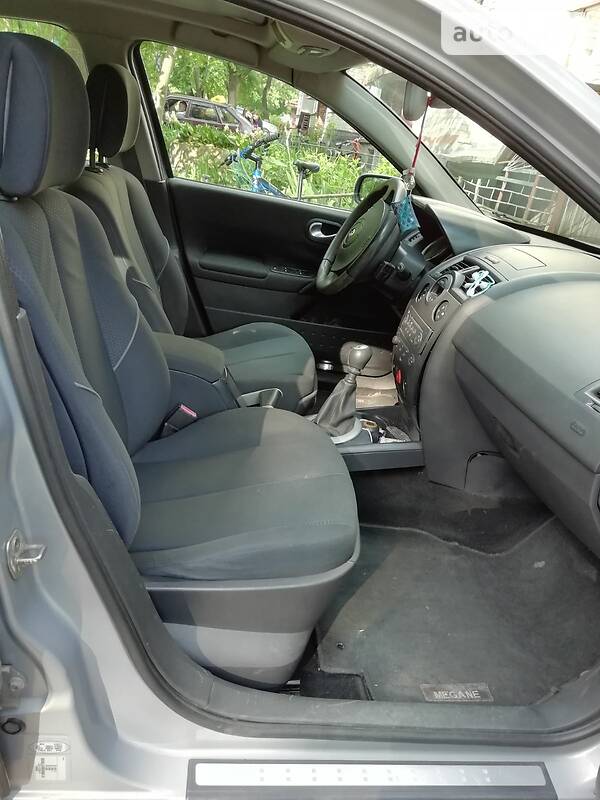 Хэтчбек Renault Megane 2004 в Коростене
