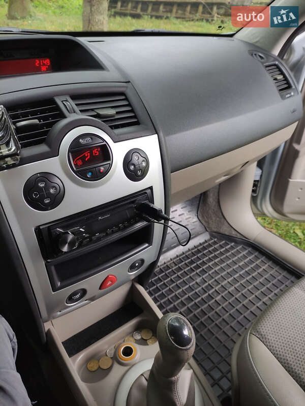 Хэтчбек Renault Megane 2003 в Теофиполе фото 22 Хэтчбек Renault Megane 2003 в Теофиполе