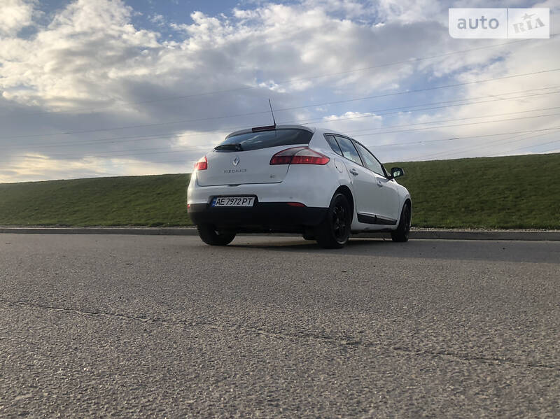 Хетчбек Renault Megane 2012 в Дніпрі фото 16 Хетчбек Renault Megane 2012 в Дніпрі