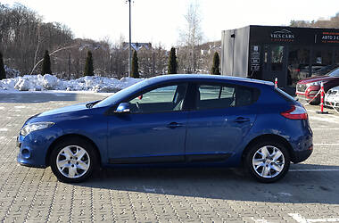 Хэтчбек Renault Megane 2011 в 