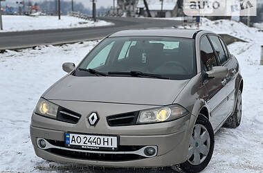 Седан Renault Megane 2009 в Хусті