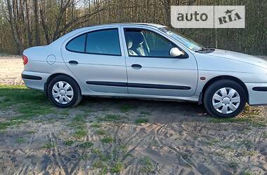 Седан Renault Megane 2003 в Маневичах