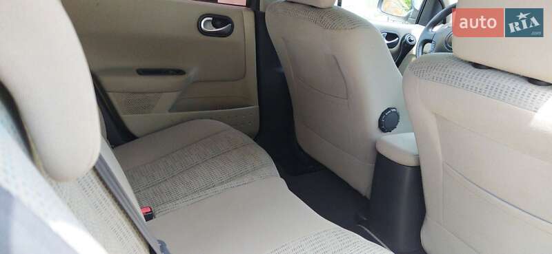 Хэтчбек Renault Megane 2007 в Ивано-Франковске фото 12 Хэтчбек Renault Megane 2007 в Ивано-Франковске