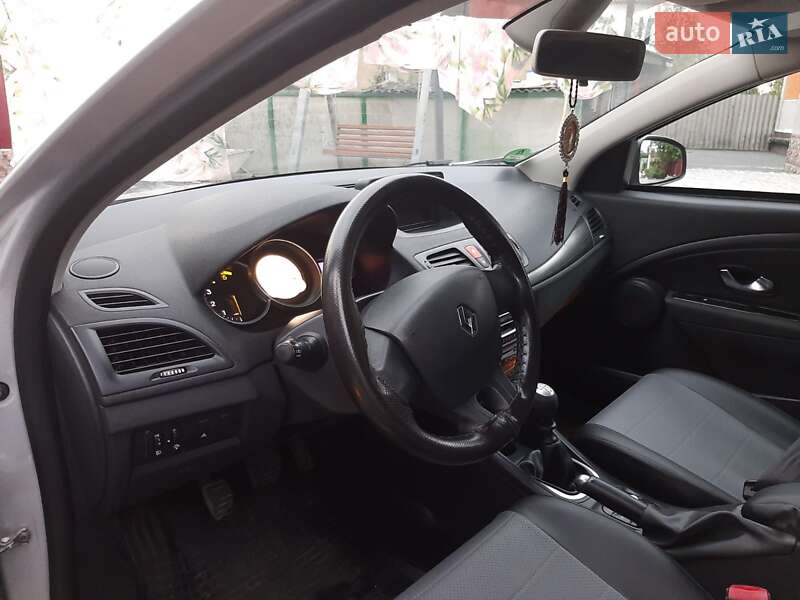Универсал Renault Megane 2010 в Хмельницком фото 10 Универсал Renault Megane 2010 в Хмельницком