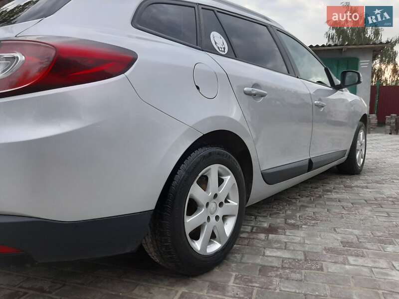 Универсал Renault Megane 2010 в Хмельницком фото 5 Универсал Renault Megane 2010 в Хмельницком