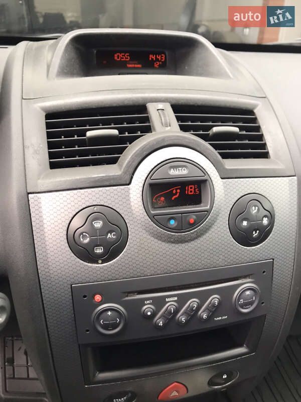 Седан Renault Megane 2003 в Калуші