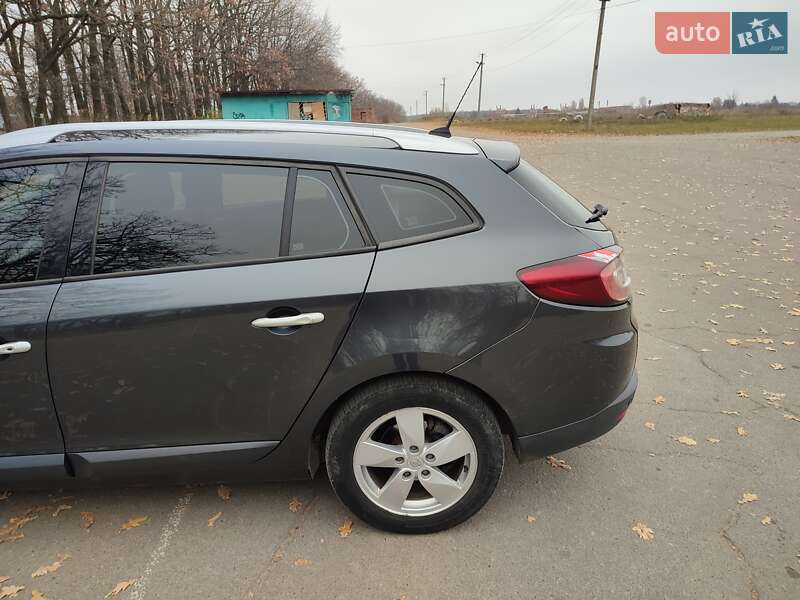 Универсал Renault Megane 2010 в Умани фото 79 Универсал Renault Megane 2010 в Умани