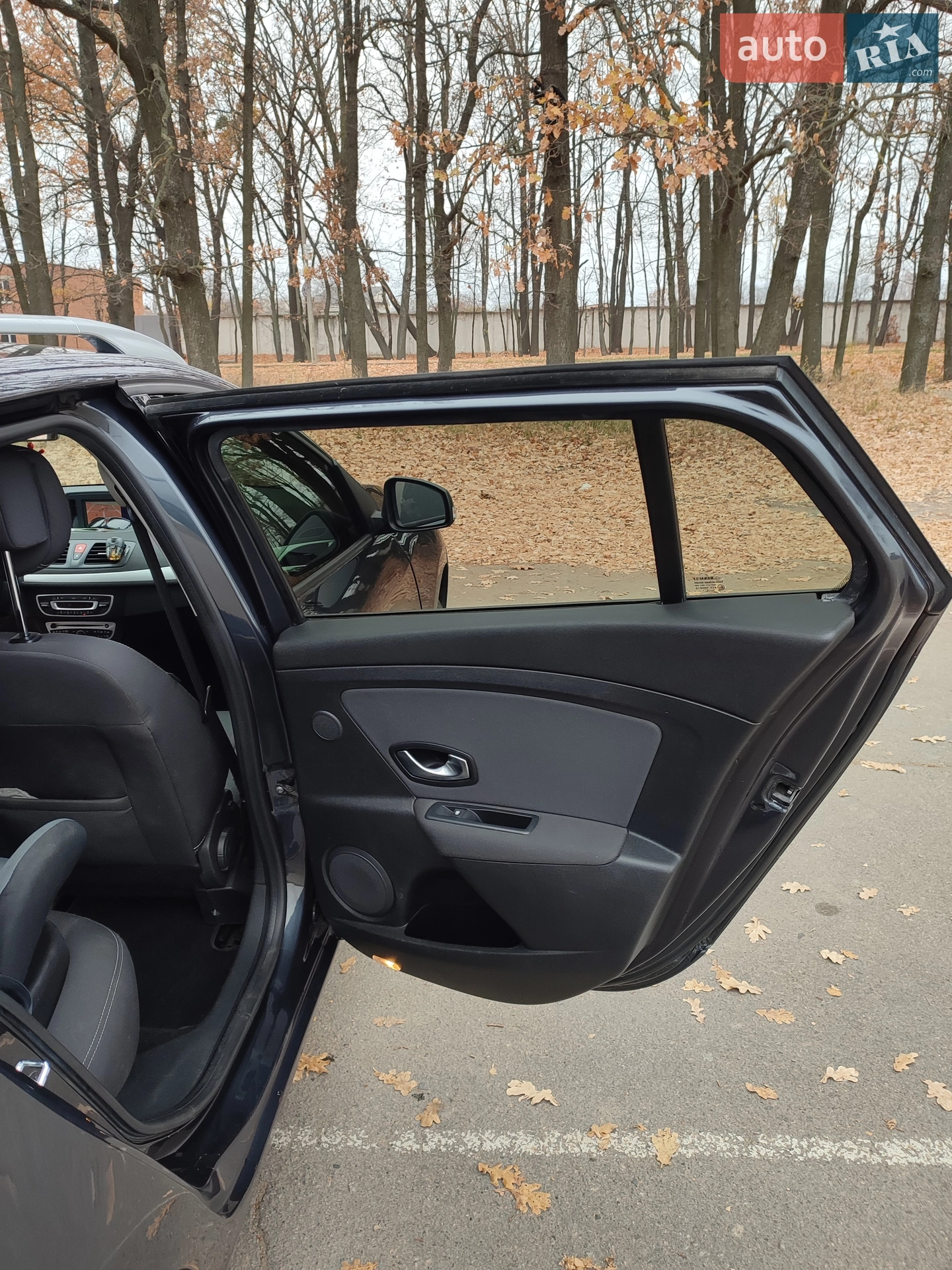 2010 Renault Megane - мініатюра 151