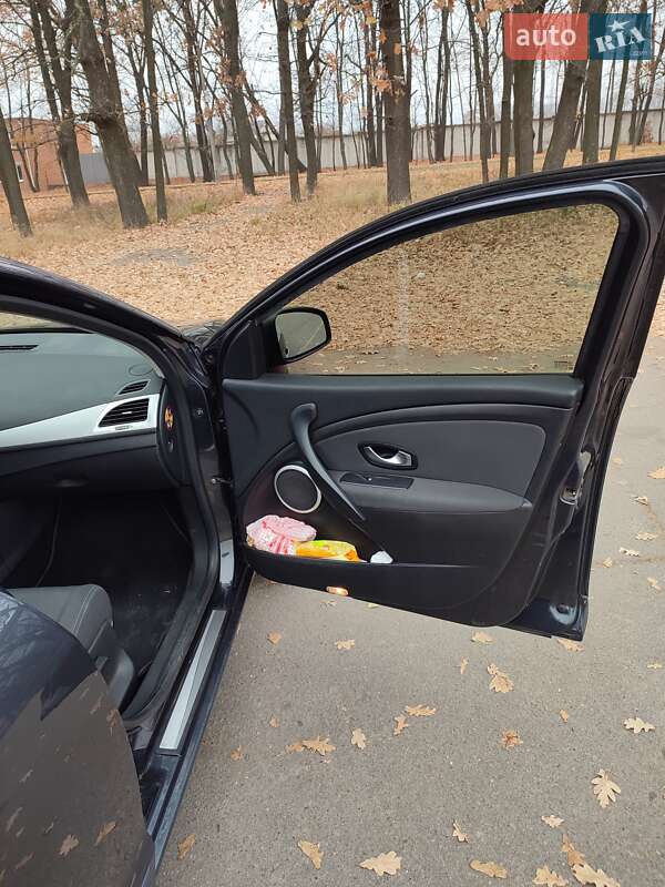 Универсал Renault Megane 2010 в Умани фото 154 Универсал Renault Megane 2010 в Умани