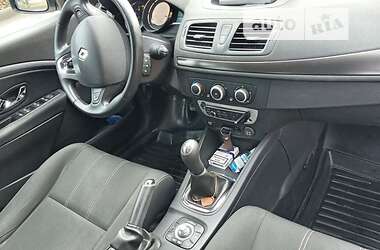 Хетчбек Renault Megane 2013 в 