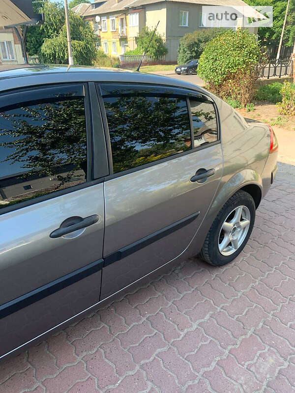 Седан Renault Megane 2008 в Нововолынске