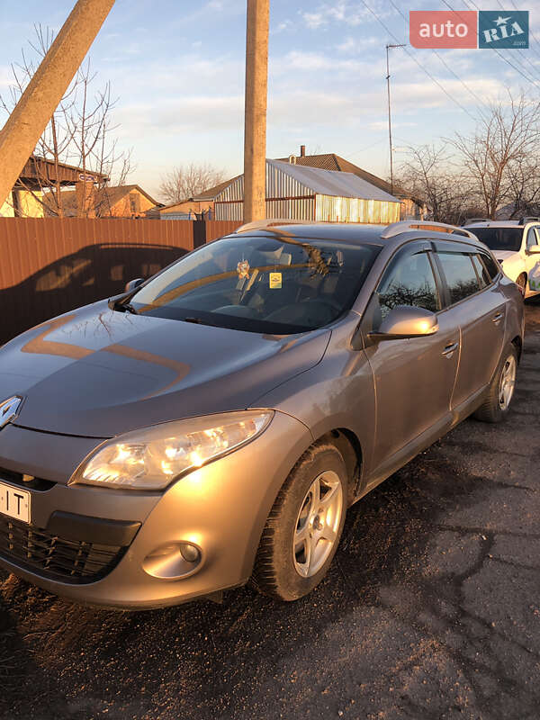 Универсал Renault Megane 2011 в Чернобае