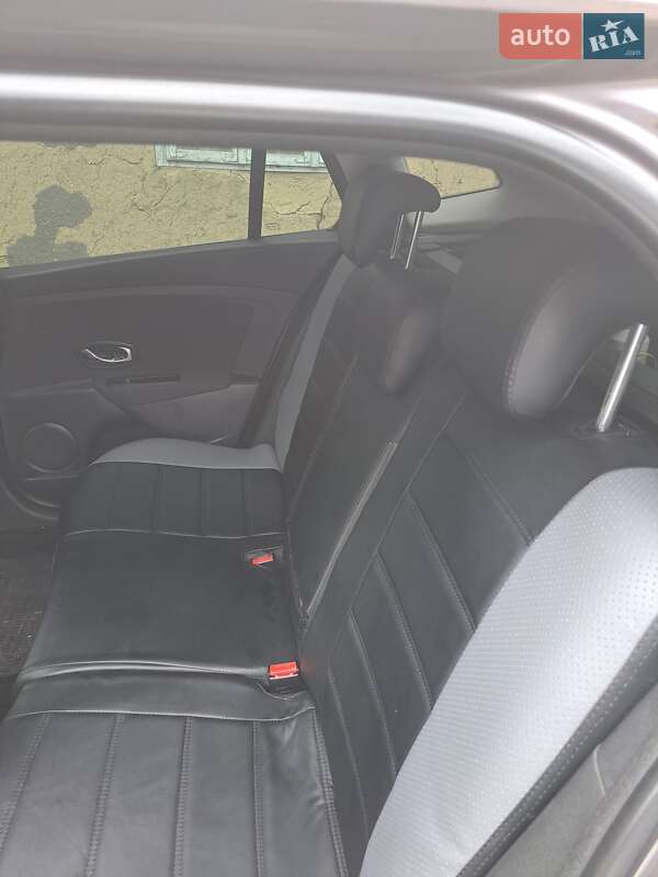 Универсал Renault Megane 2013 в Снигиревке фото 8 Универсал Renault Megane 2013 в Снигиревке