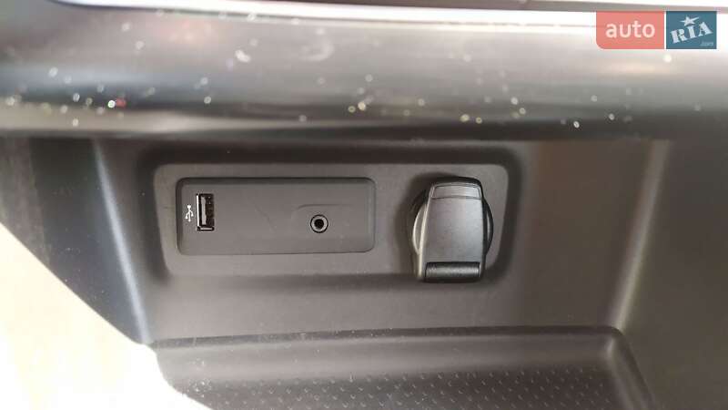 Универсал Renault Megane 2019 в Каменском фото 42 Универсал Renault Megane 2019 в Каменском