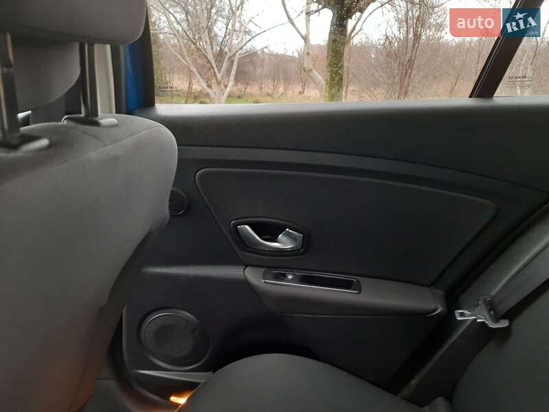 Хэтчбек Renault Megane 2011 в Калуше