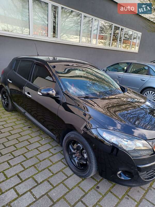 Хэтчбек Renault Megane 2011 в Черновцах фото 10 Хэтчбек Renault Megane 2011 в Черновцах