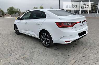 Седан Renault Megane 2021 в 