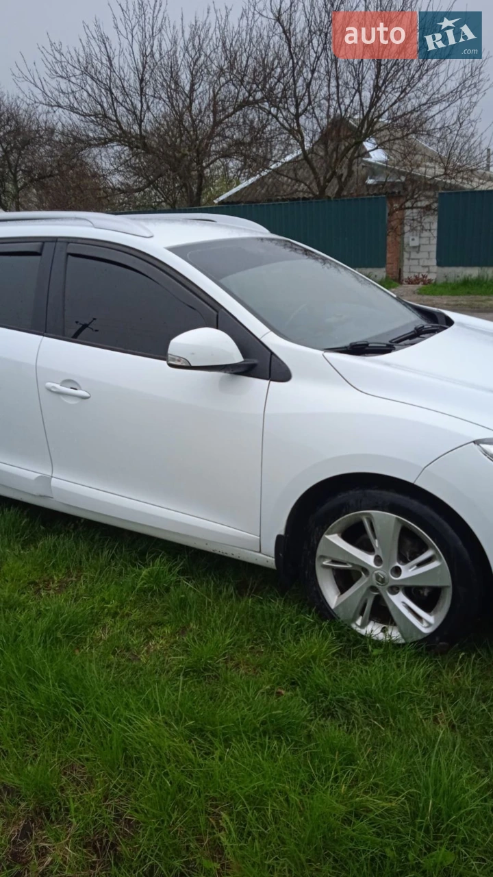 2011 Renault Megane - мініатюра 12