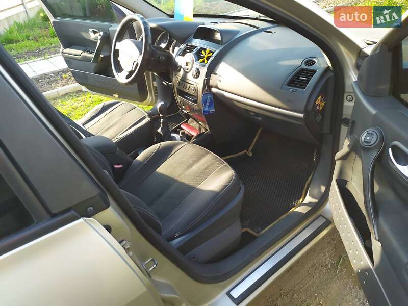 Хэтчбек Renault Megane 2007 в Гайсине