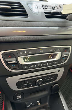 Хетчбек Renault Megane 2015 в 