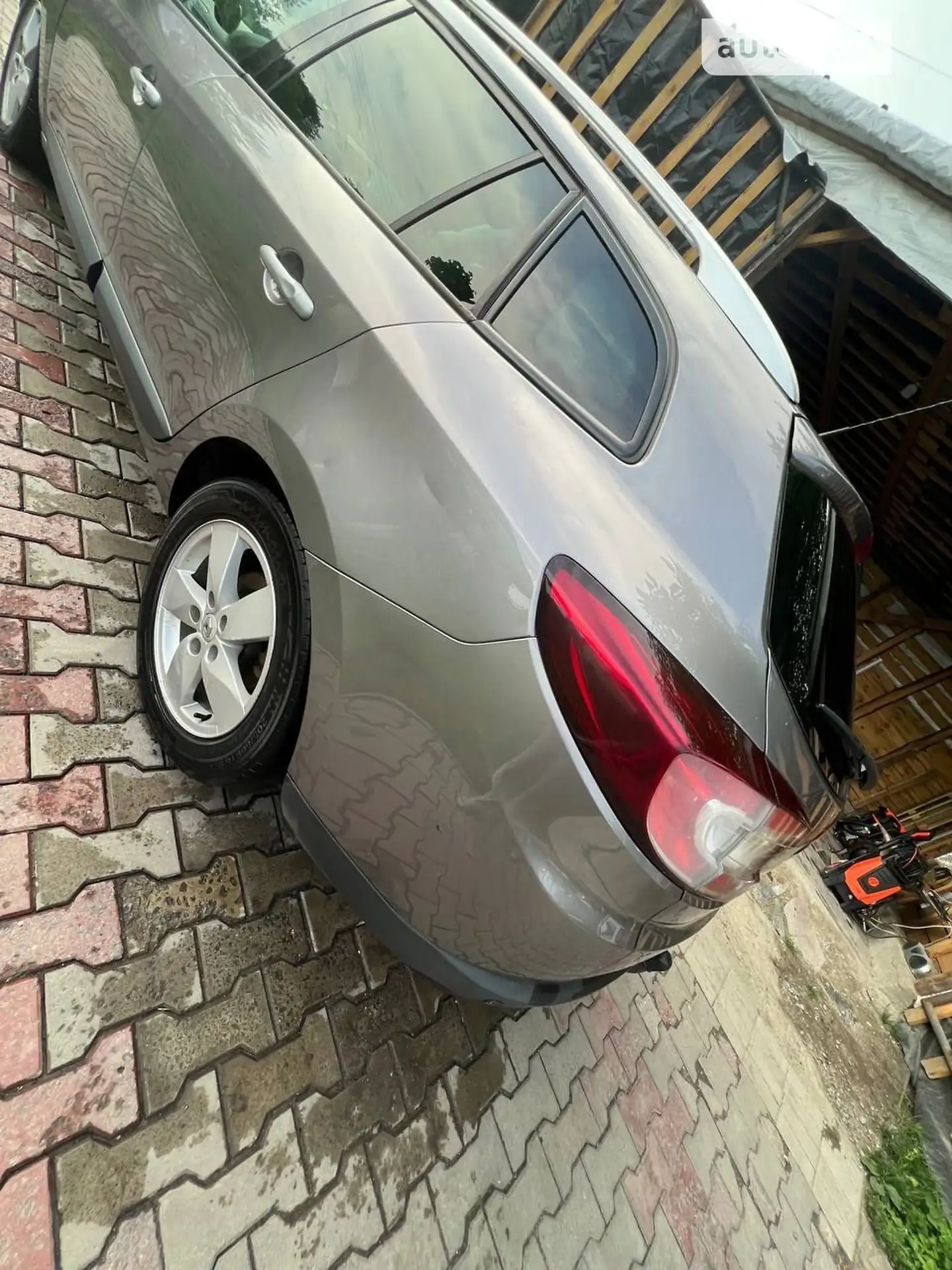 2010 Renault Megane - мініатюра 15
