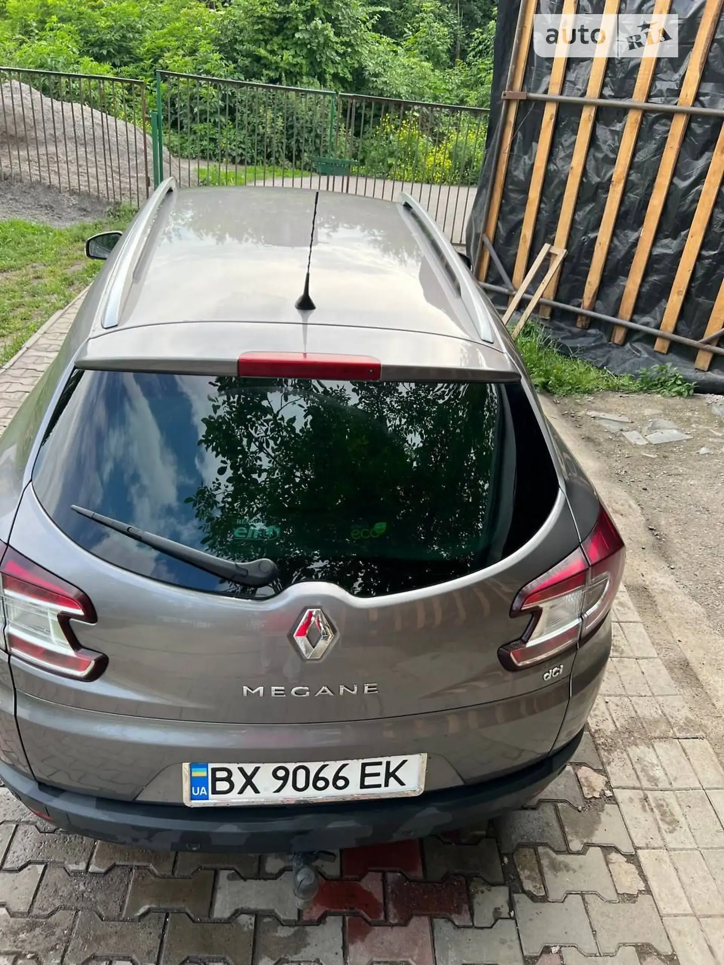 2010 Renault Megane - мініатюра 25