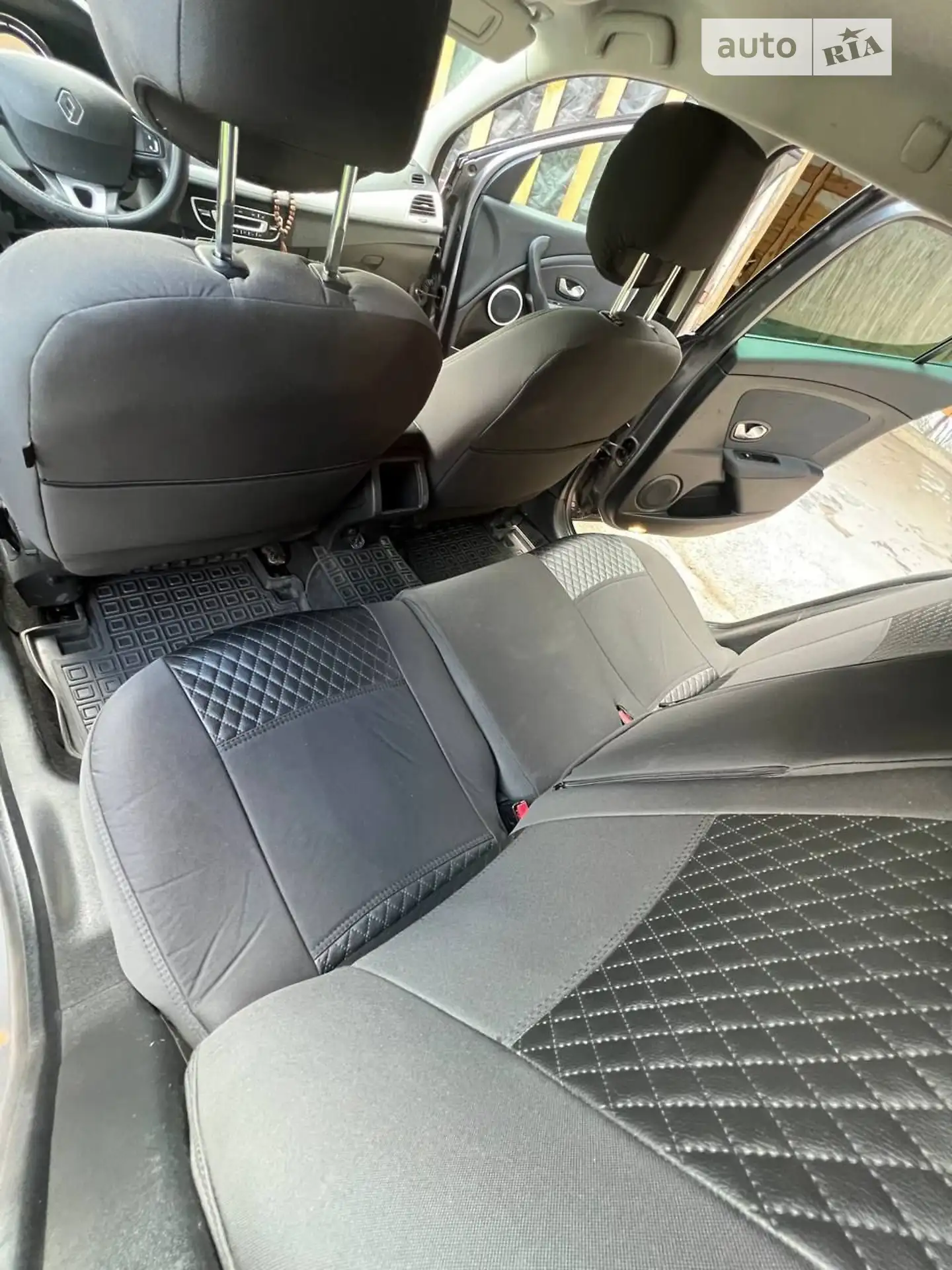 2010 Renault Megane - мініатюра 51