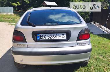 Хэтчбек Renault Megane 1996 в 