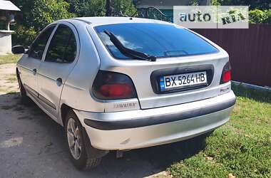 Хэтчбек Renault Megane 1996 в 