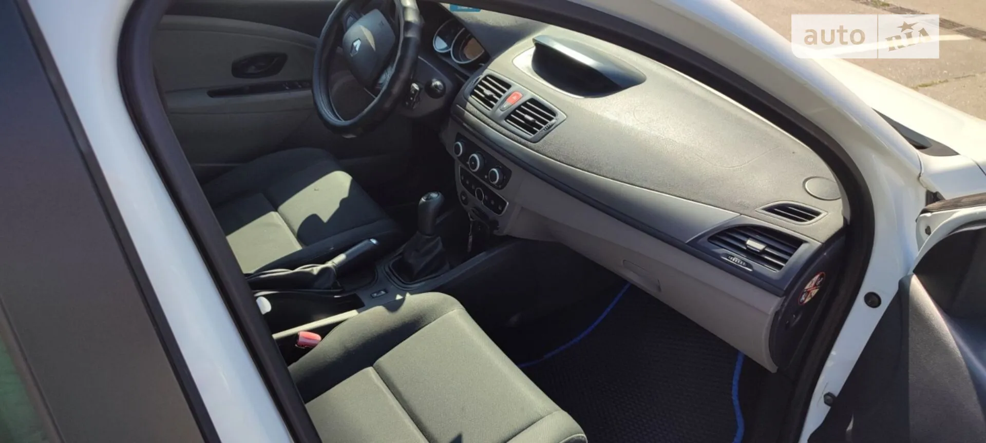 2010 Renault Megane - мініатюра 9