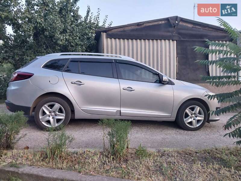 Універсал Renault Megane 2015 в П'ятихатках