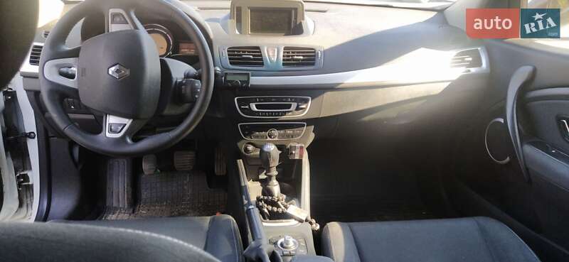 Универсал Renault Megane 2011 в Ровно фото 15 Универсал Renault Megane 2011 в Ровно