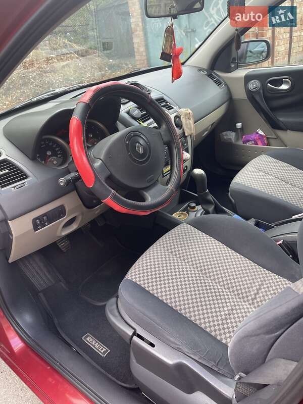 Седан Renault Megane 2004 в Киеве фото 7 Седан Renault Megane 2004 в Киеве